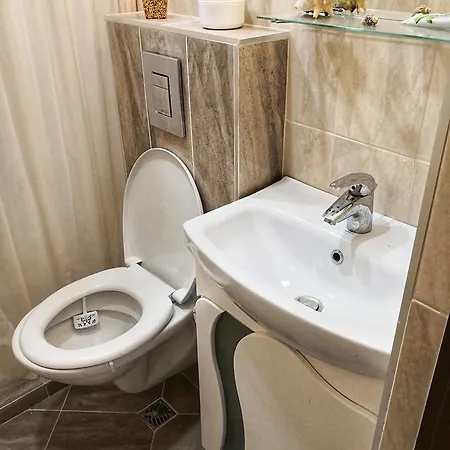 Irinis Apartment *
